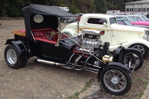 Ford T-Bucket Hot Rod 1960s Style