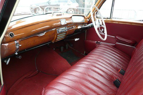 Mercedes 220S Ponton 1959 Cockpit