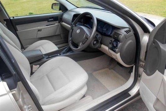 Vauxhall Omega (5)