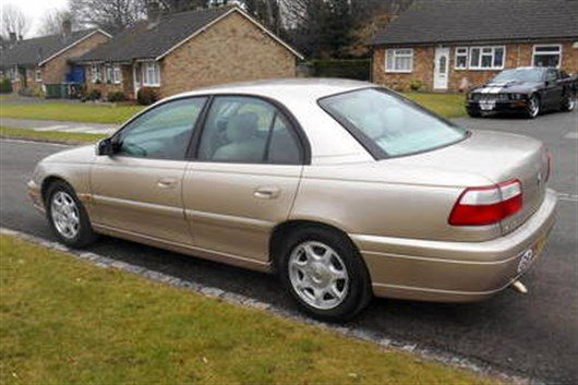 Vauxhall Omega (2)