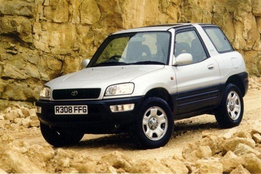 Toyota RAV4 (3)