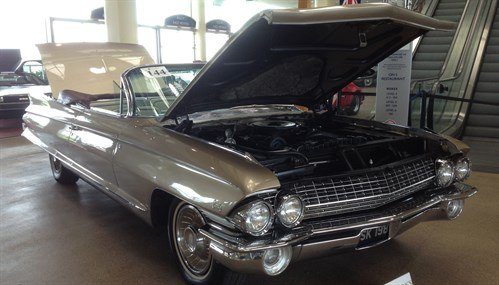 Cadillac Eldorado Biarritz 61 F34