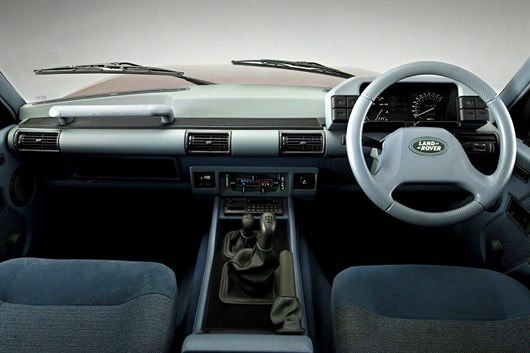 Land Rover Discovery (4) (1)