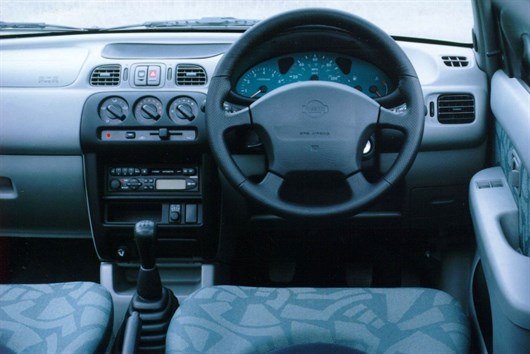 Nissan Micra K11 (3)