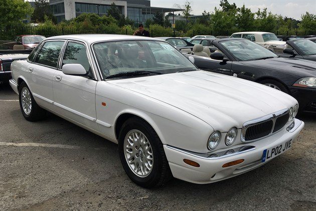 Jaguar XJ8 3.2 2002 Historics (1)