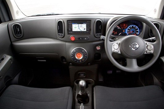 Nissan Cube (3)