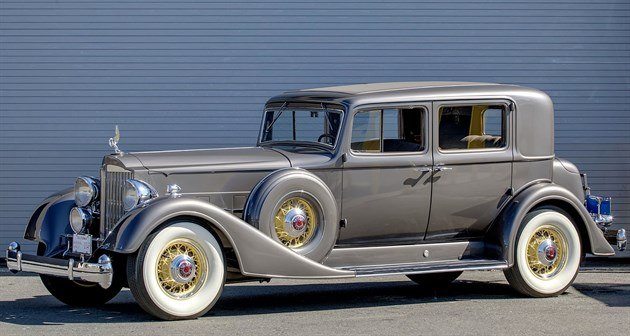 Packard 1107 V-12 Club Sedan 1934 Mecum