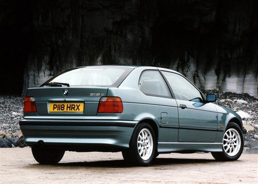 BMW 318ti Compact (3)