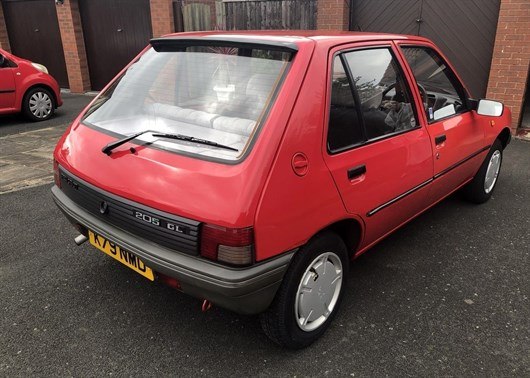 Peugeot 205 (2)