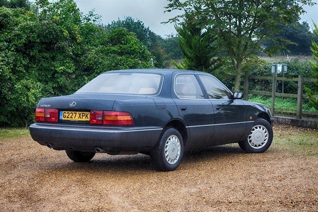 Lexus LS400 (1)
