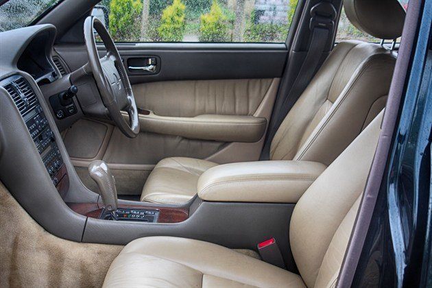 Lexus LS400 Interior