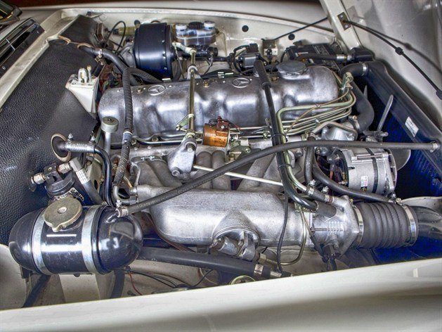 Mercedes -Benz 280SL (7)